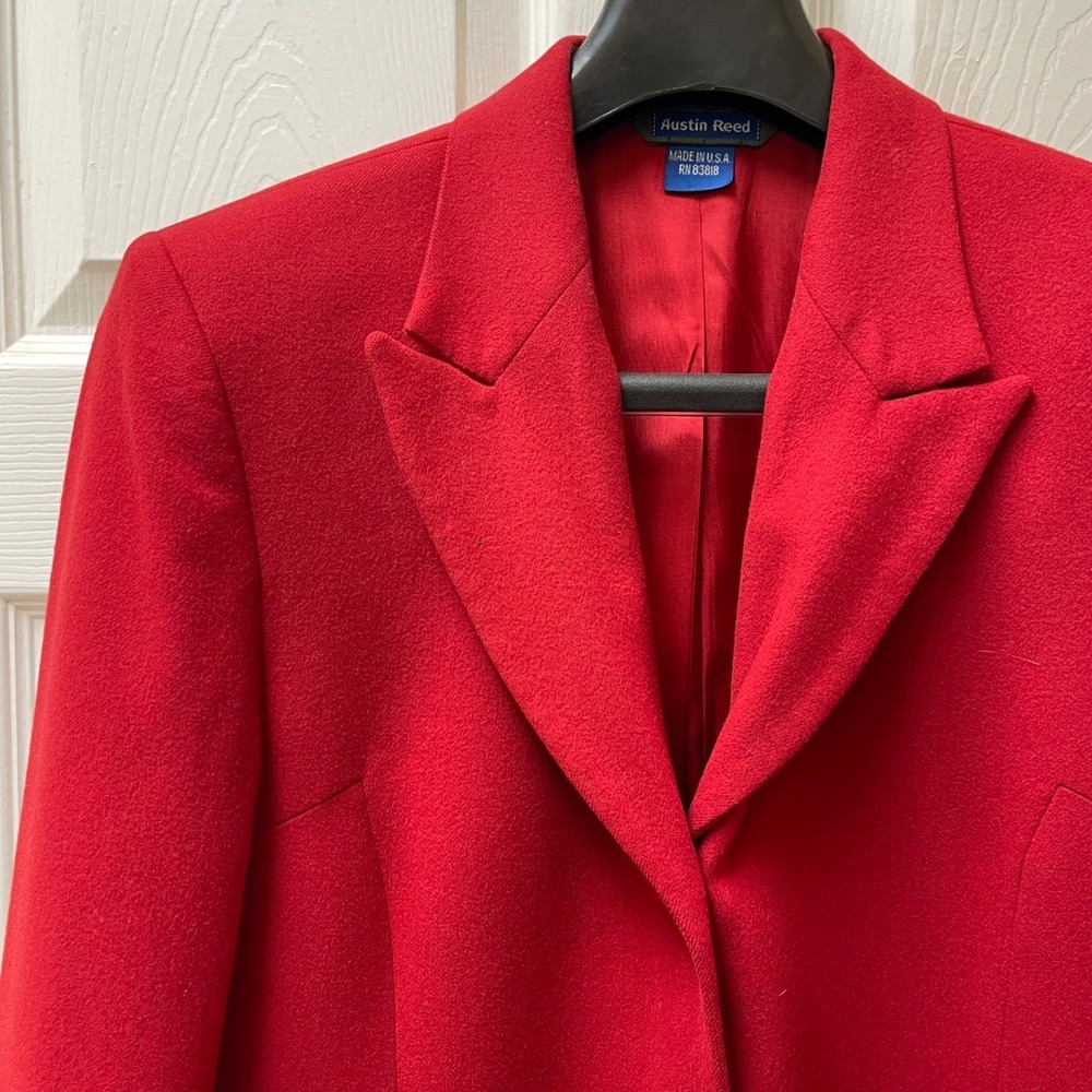 Vintage Austin Reed Women's Size 10 Red 100% Cashmere Blazer Made in the USA